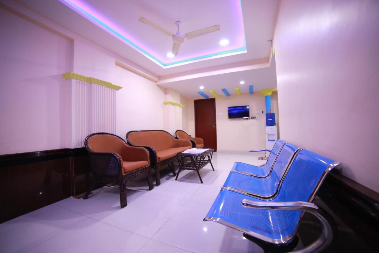 تريفِندرم Oyo 7926 Hotel Fort View المظهر الخارجي الصورة